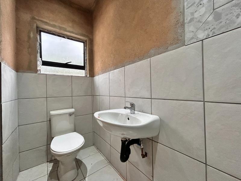 5 Bedroom Property for Sale in Melodie North West